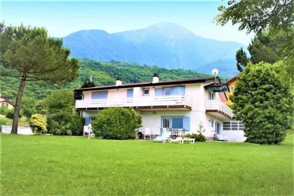 Photo of Outdoor in Colico Piano
