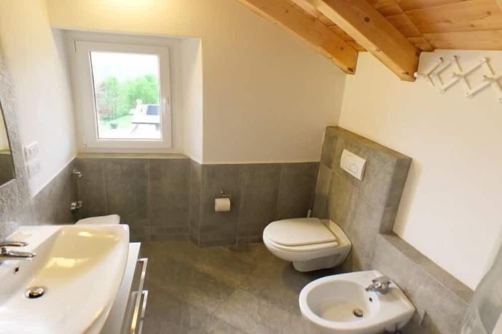 Photo of Bathroom in Colico Piano