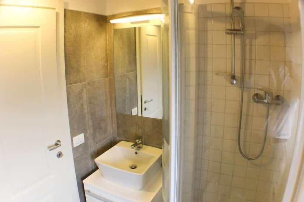 Photo of Bathroom in Colico Piano
