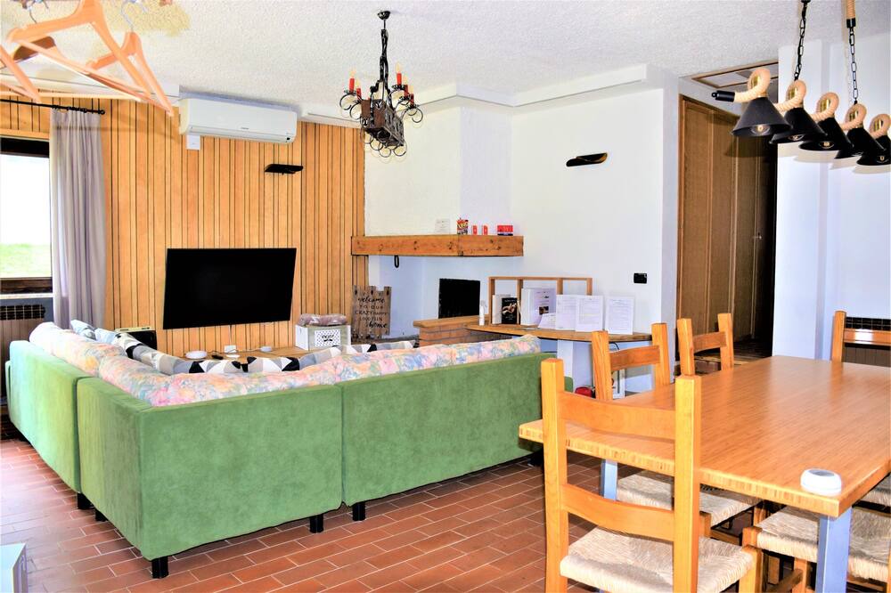 Photo of Livingroom in Borno