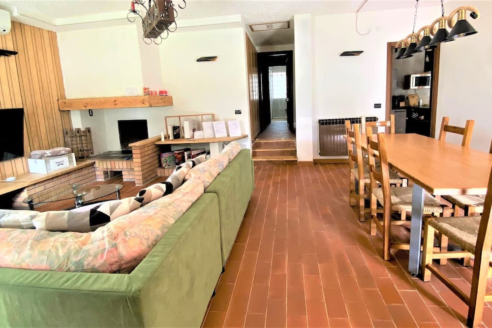 Photo of Livingroom in Borno