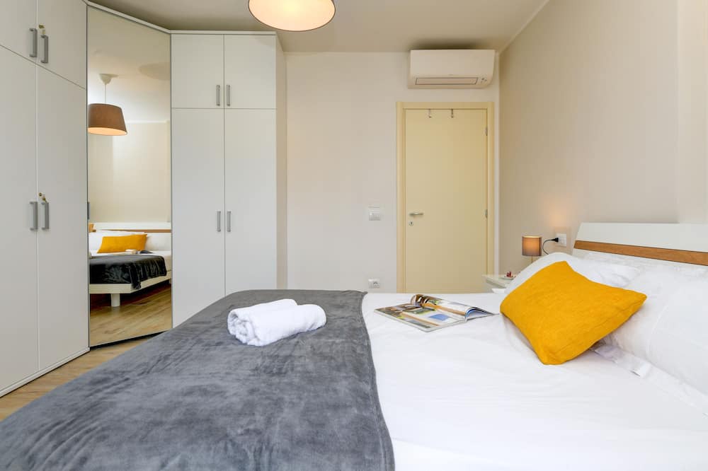 Photo of Bedroom in Toscolano Maderno