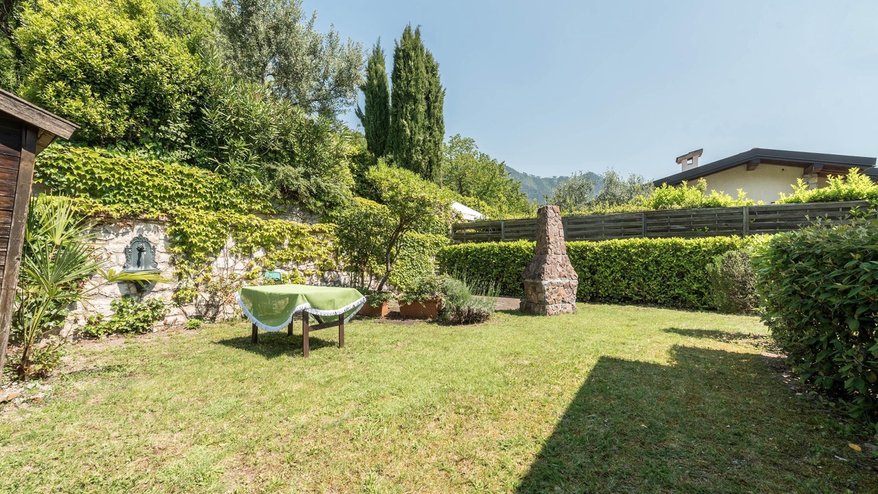 Photo of Outdoor in Aer