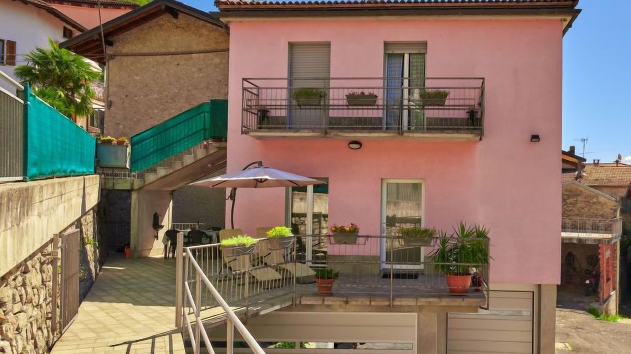 Photo of Outdoor in Corrido