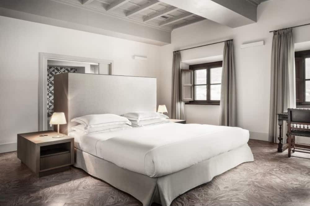 Photo of Bedroom in Torno