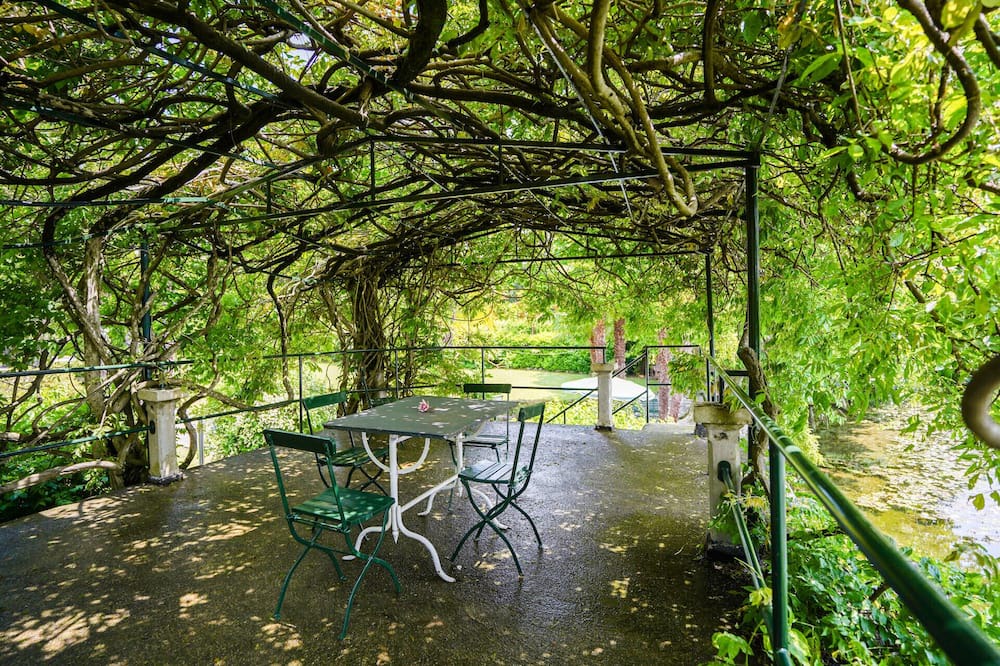 Photo of Outdoor in Monate
