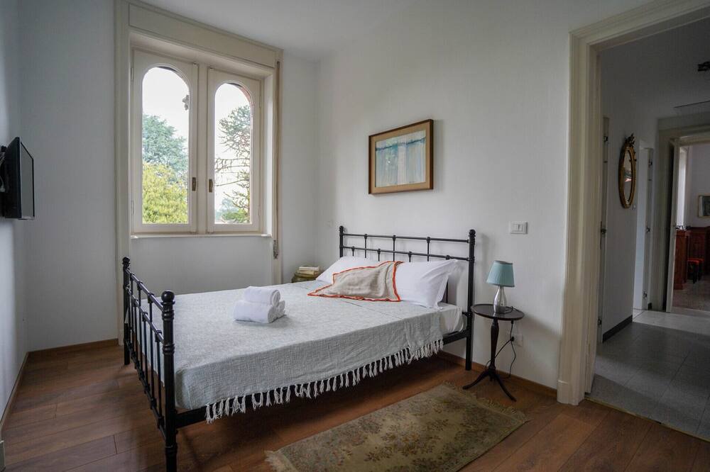 Photo of Bedroom in Monate