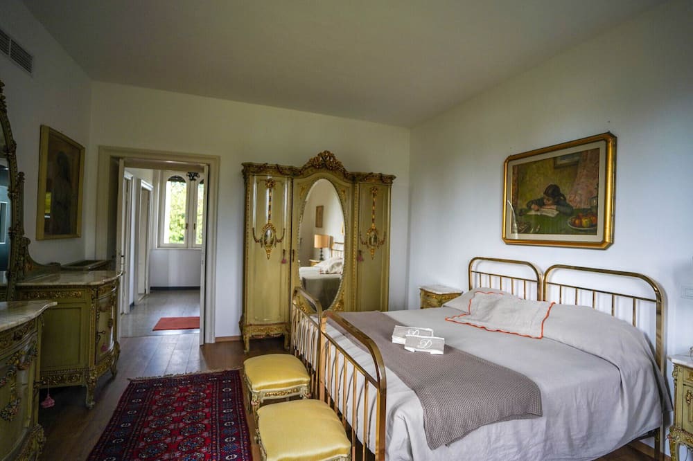 Photo of Bedroom in Monate