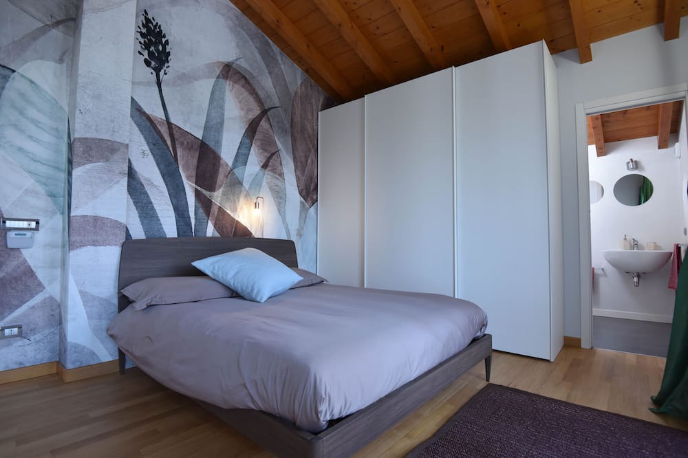 Photo of Bedroom in Brezzo di Bedero