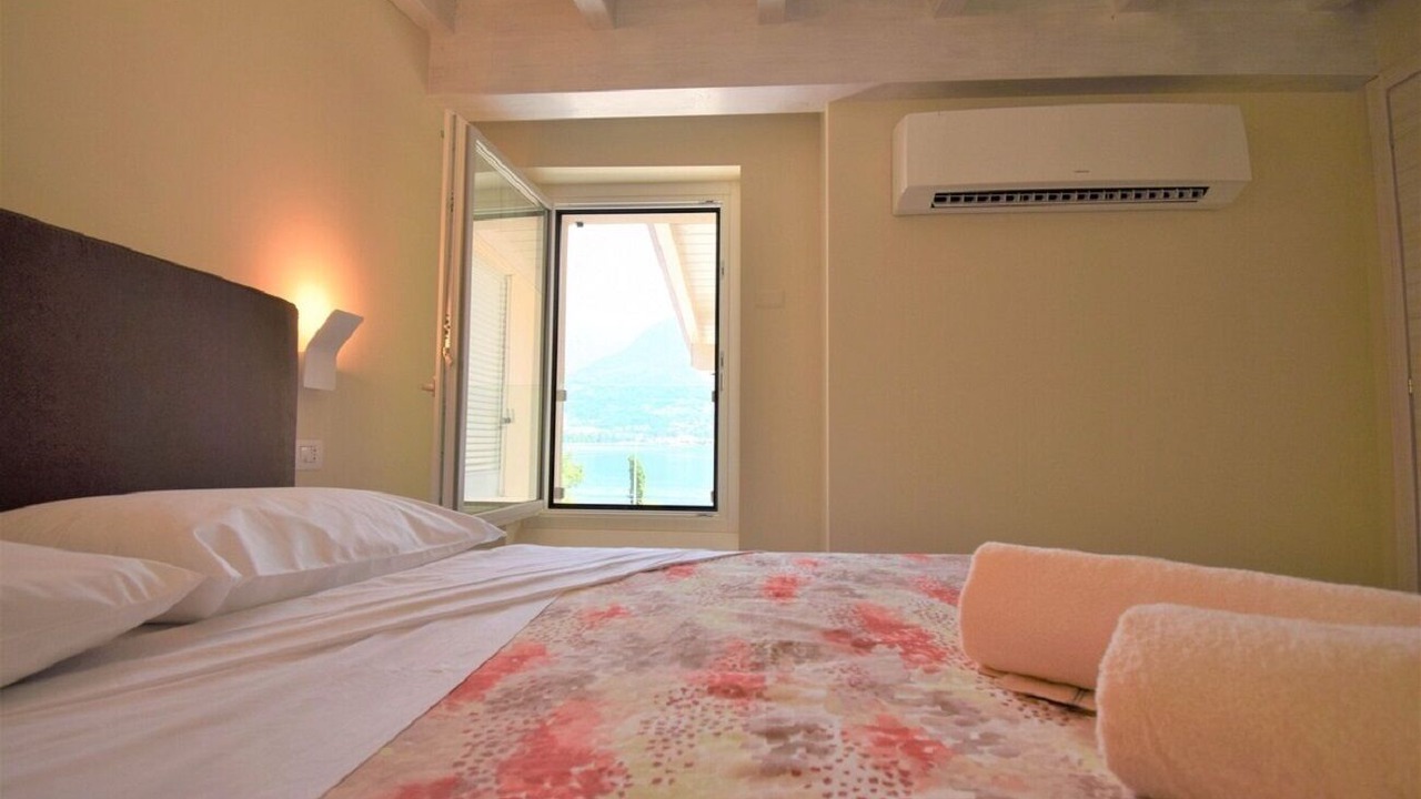 Photo of Bedroom in Oliveto Lario