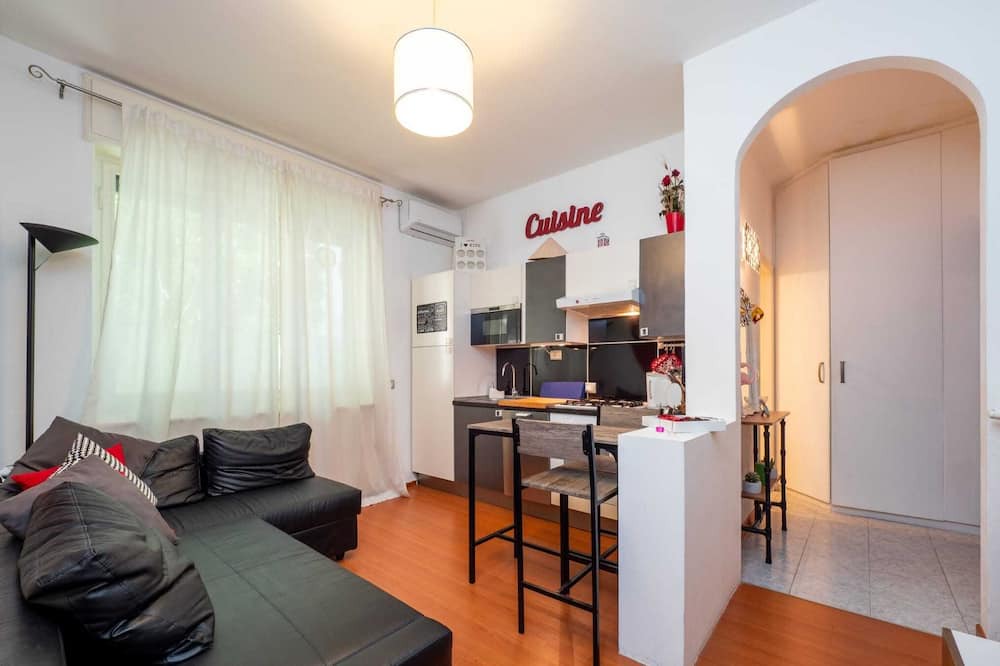 Photo of Livingroom in Navigli