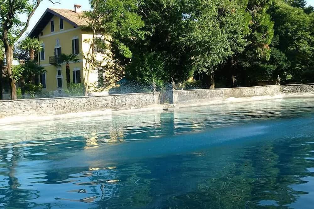 Photo of Outdoor in Erba