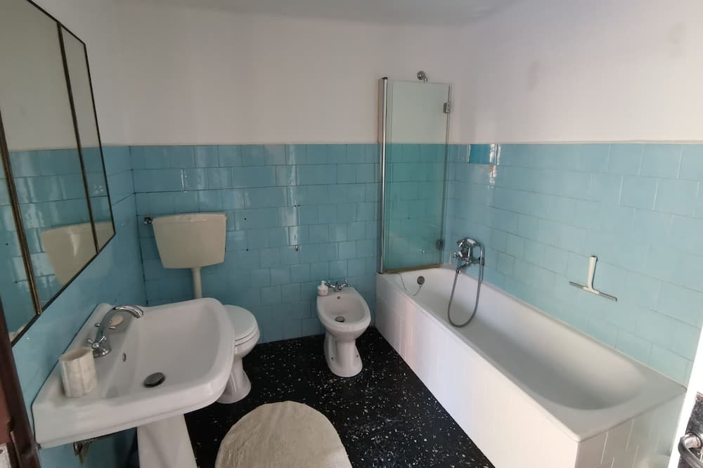 Photo of Bathroom in Erba