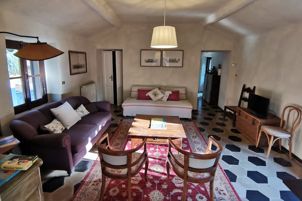 Photo of Livingroom in Erba