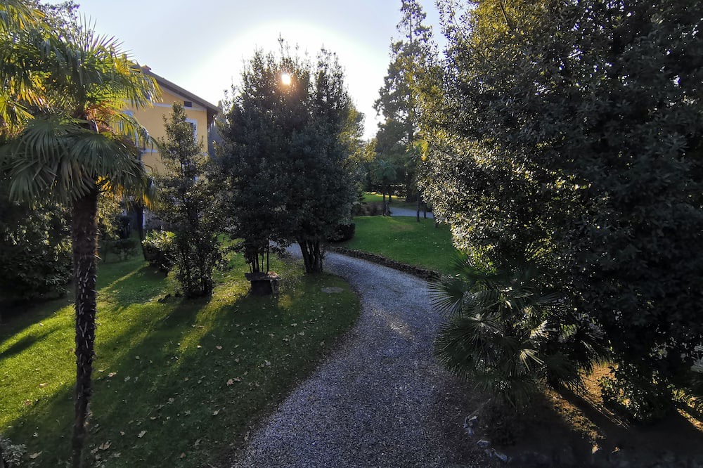 Photo of Outdoor in Erba