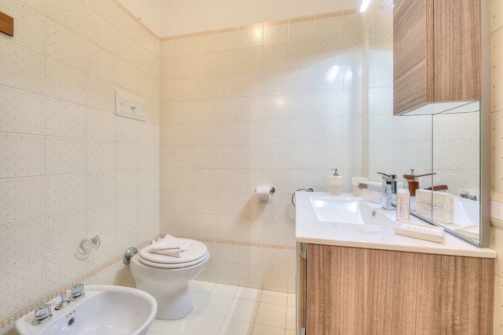 Photo of Bathroom in Portese