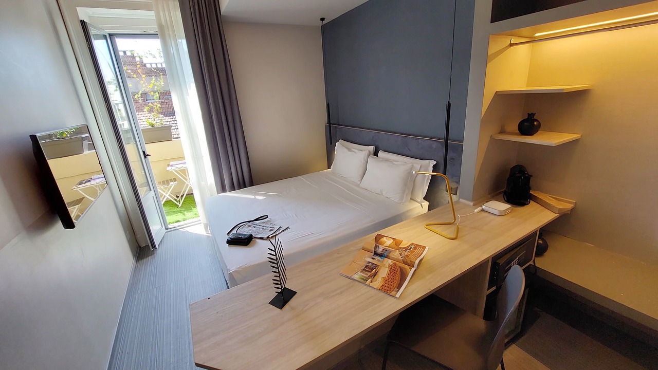 Photo of Bedroom in Tricolore