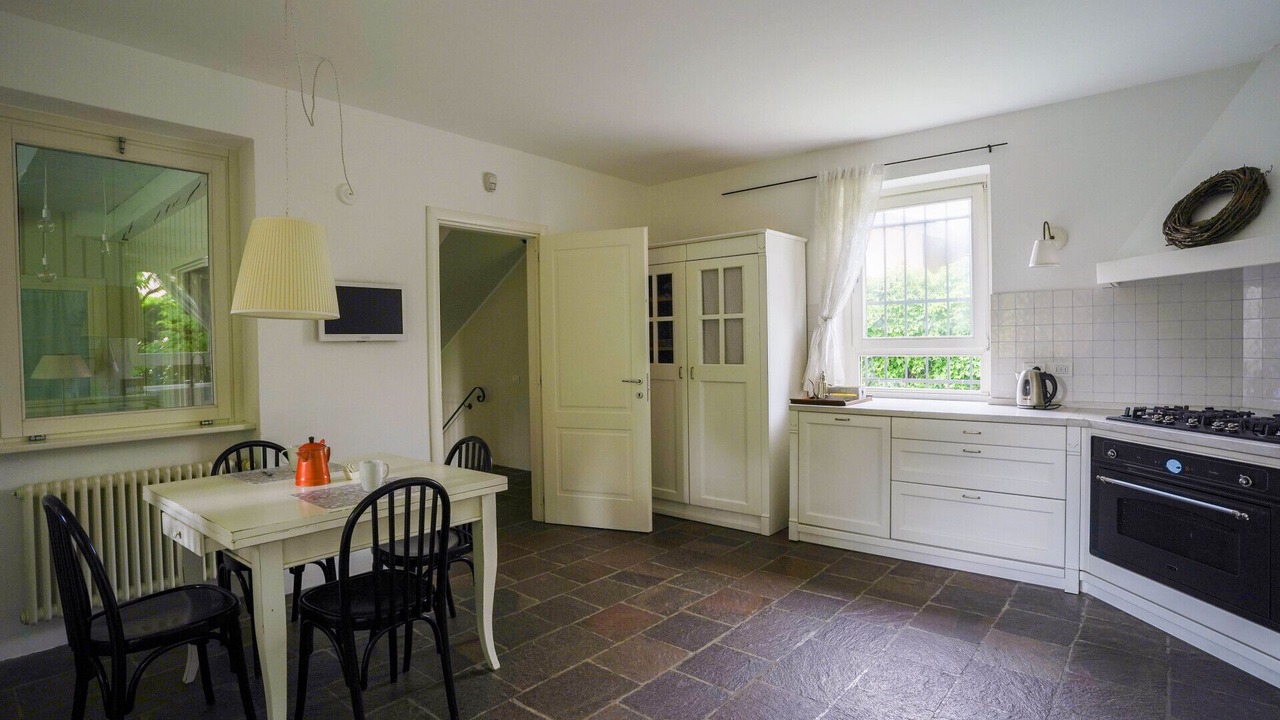 Photo of Kitchen in Monate