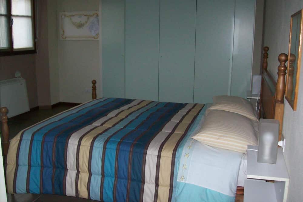 Photo of Bedroom in Vanzaghello