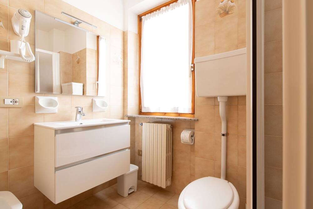 Photo of Bathroom in Premadio