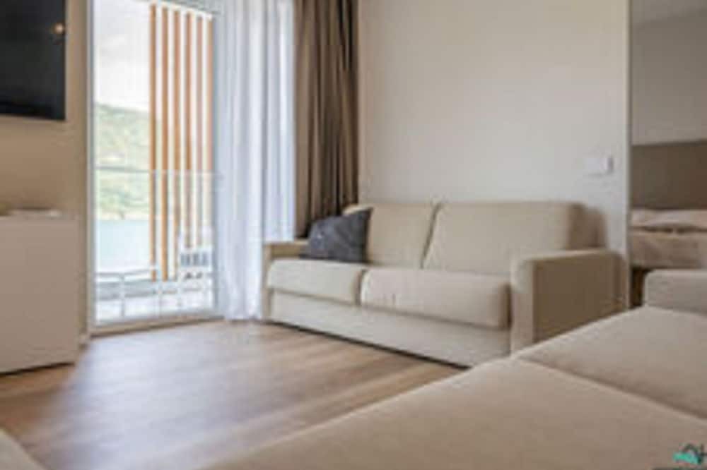 Photo of Livingroom in San Felice del Benaco