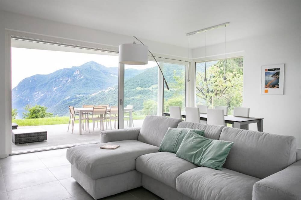 Photo of Livingroom in Solto Collina