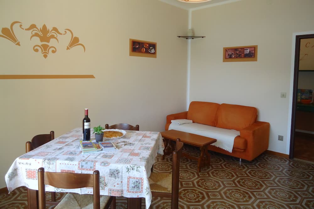 Photo of Livingroom in Idro