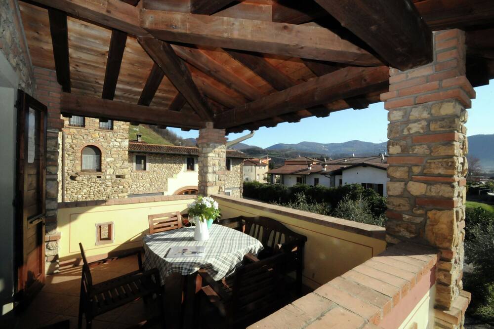 Photo of Patio Balcony in Monticelli Brusati