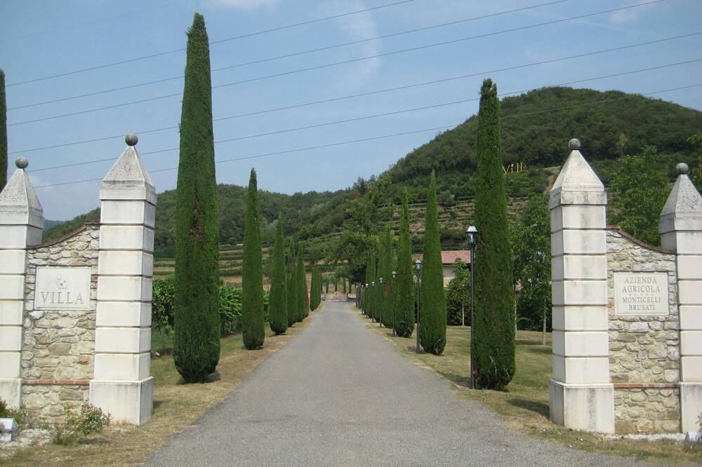 Photo of Others in Monticelli Brusati