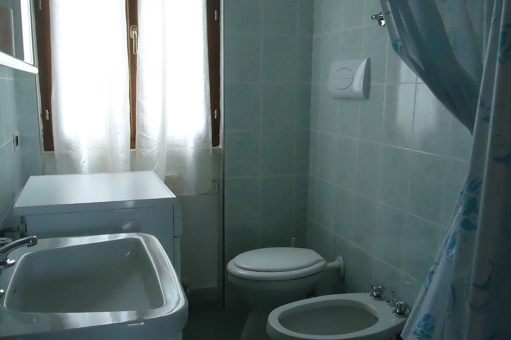 Photo of Bathroom in Idro