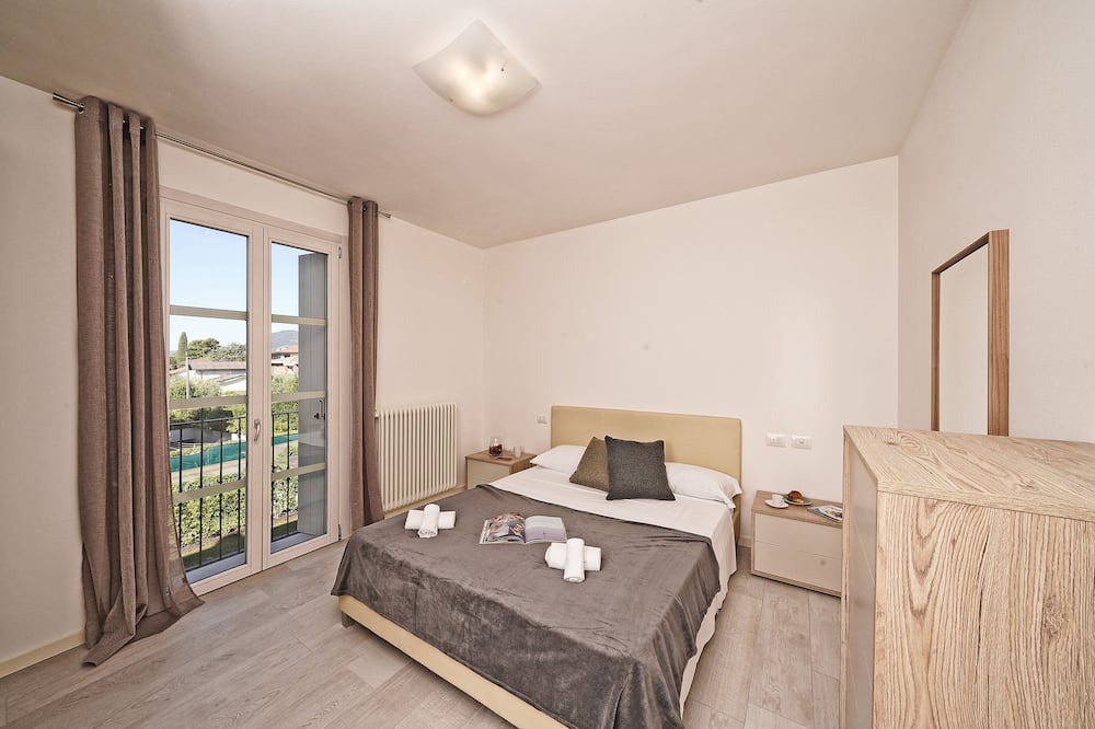 Photo of Bedroom in Toscolano Maderno