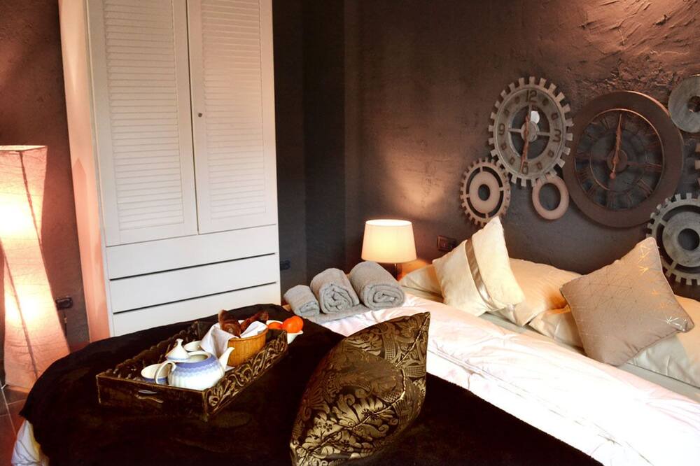 Photo of Bedroom in Acquabella