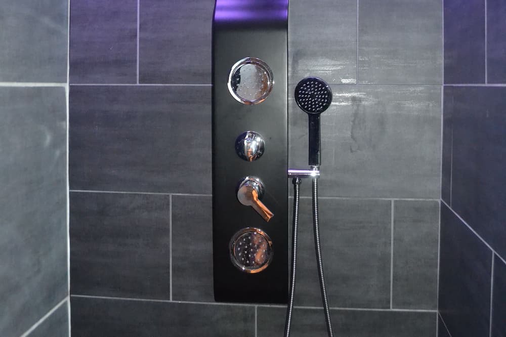 Photo of Bathroom in Acquabella