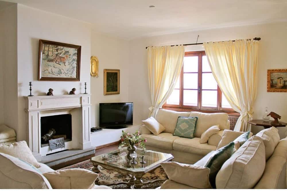 Photo of Livingroom in Naggio