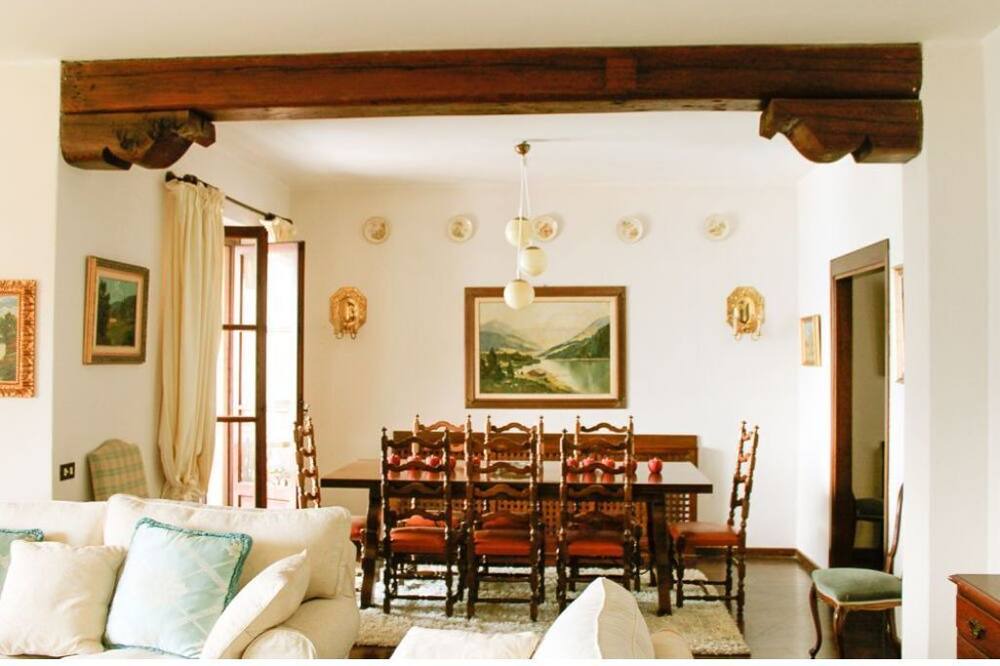 Photo of Livingroom in Naggio