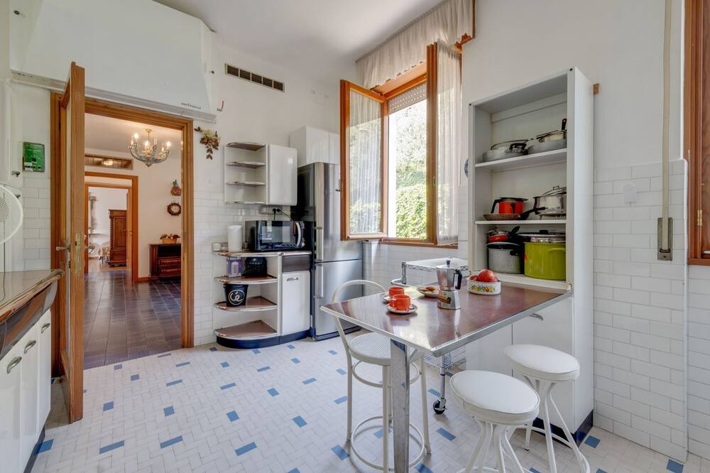 Photo of Kitchen in Sale Marasino