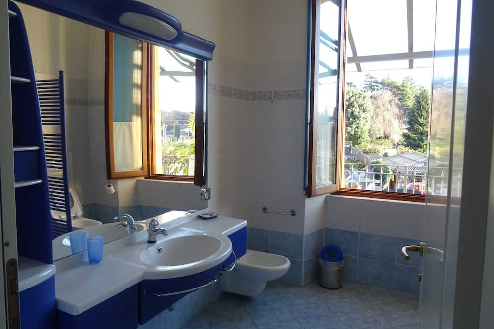 Photo of Bathroom in San Fermo della Battaglia