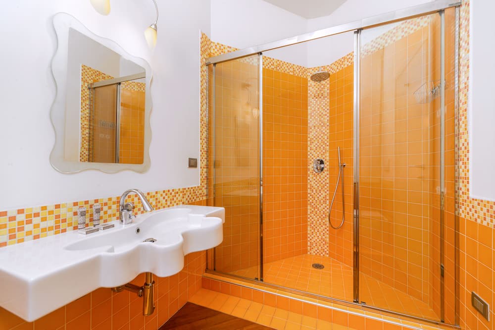 Photo of Bathroom in Calvairate
