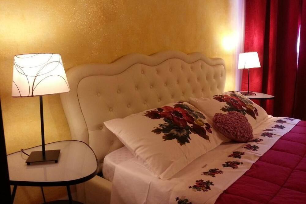 Photo of Bedroom in Rho