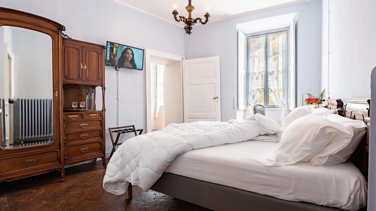 Photo of Bedroom in Dongo