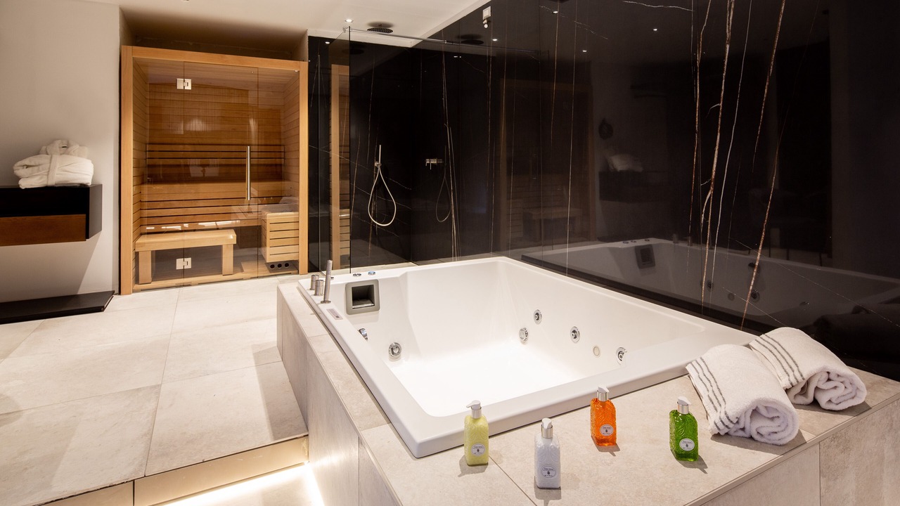 Photo of Bathroom in Scala