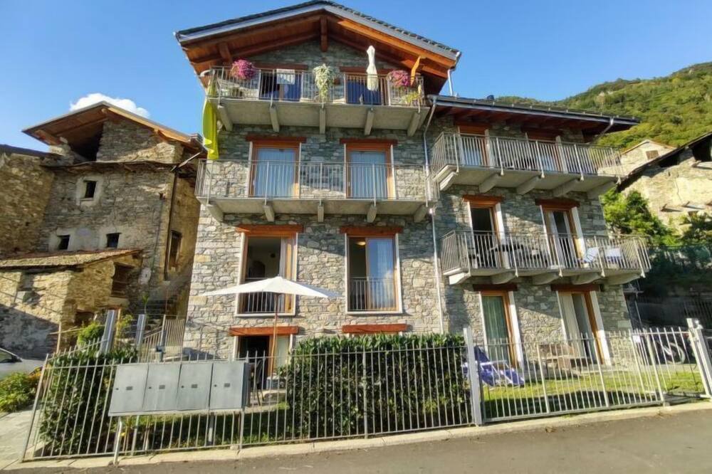 Photo of Outdoor in Travisa