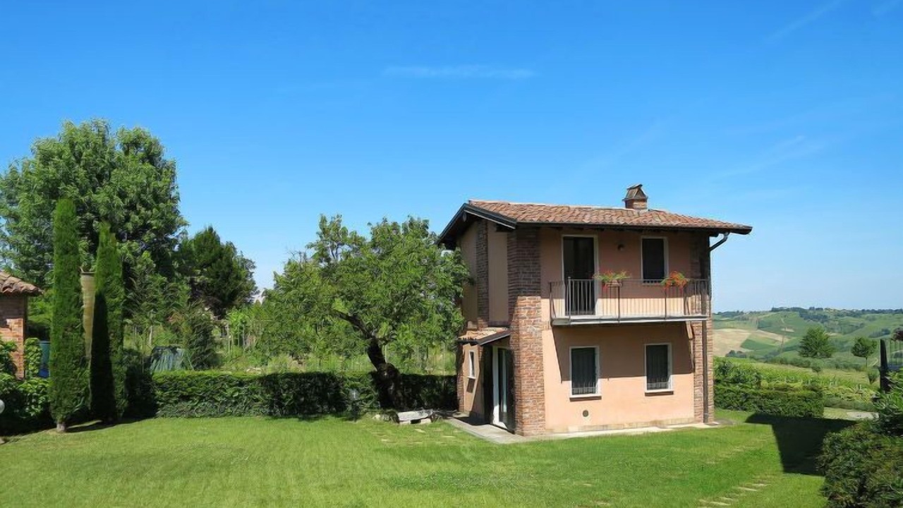 Photo of Outdoor in Castana