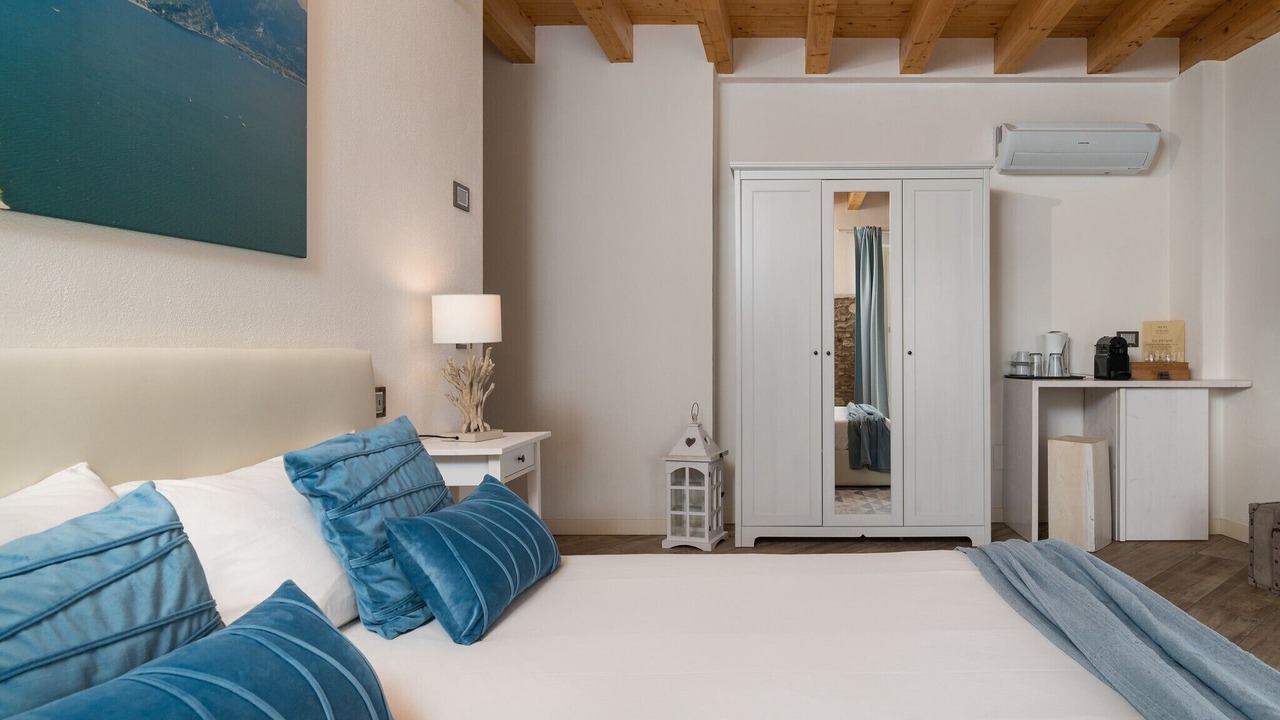 Photo of Bedroom in Roina