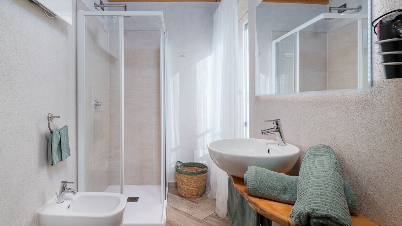 Photo of Bathroom in Roina