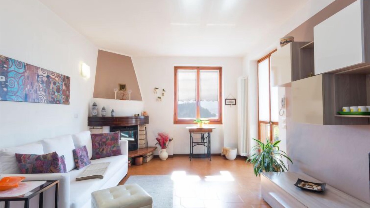 Photo of Livingroom in Fiumelatte