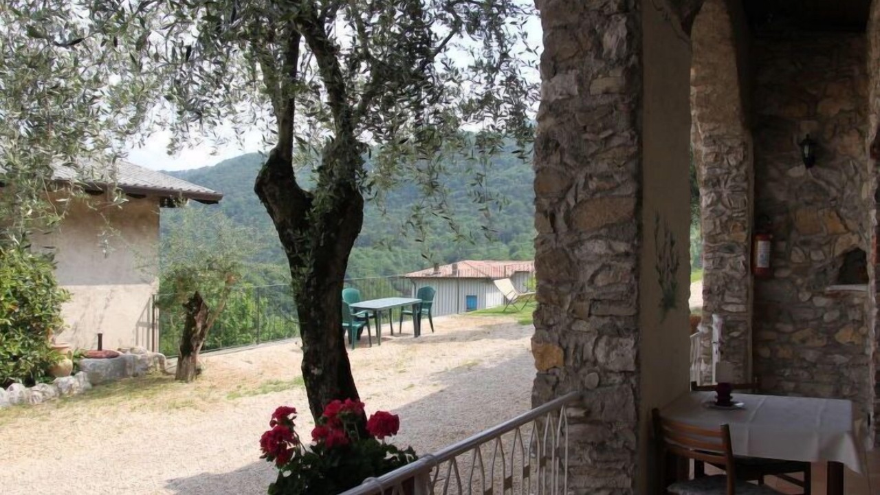 Photo of Buildings in Voiandes