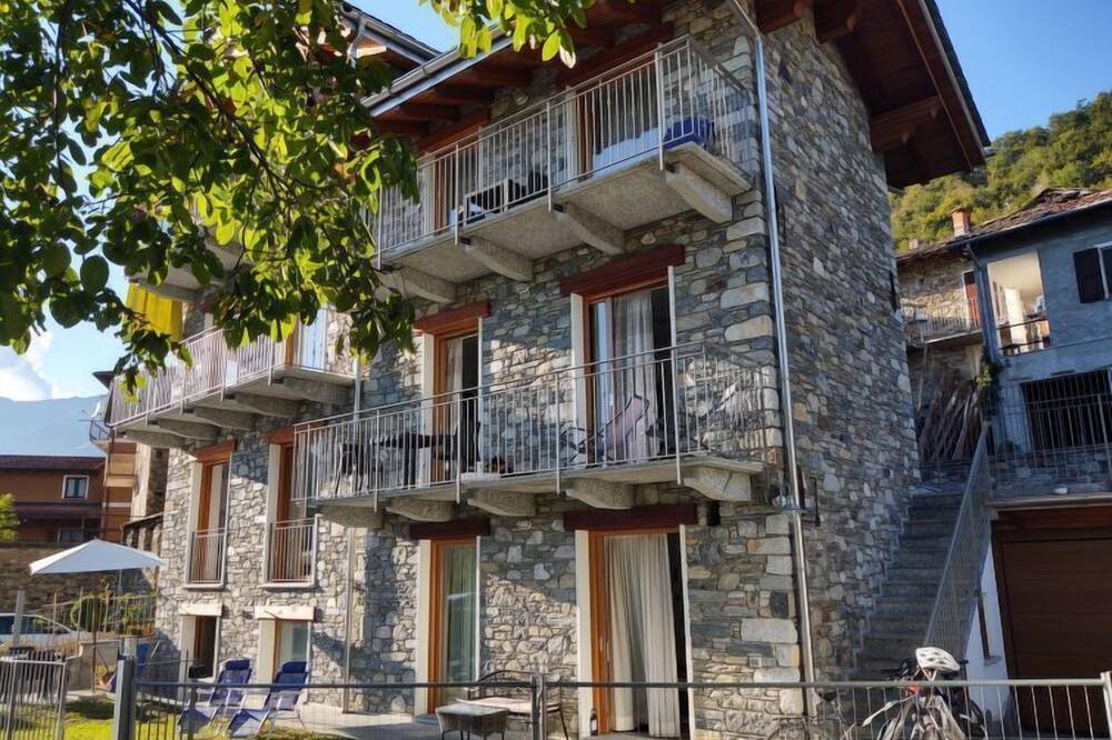 Photo of Outdoor in Travisa