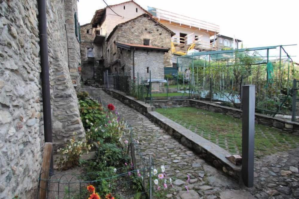 Photo of Outdoor in Vignola
