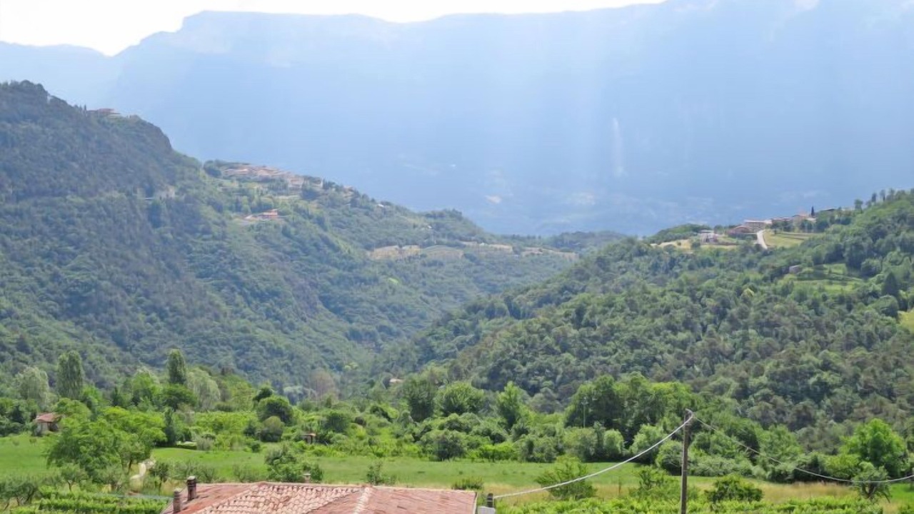 Photo of Others in Voiandes
